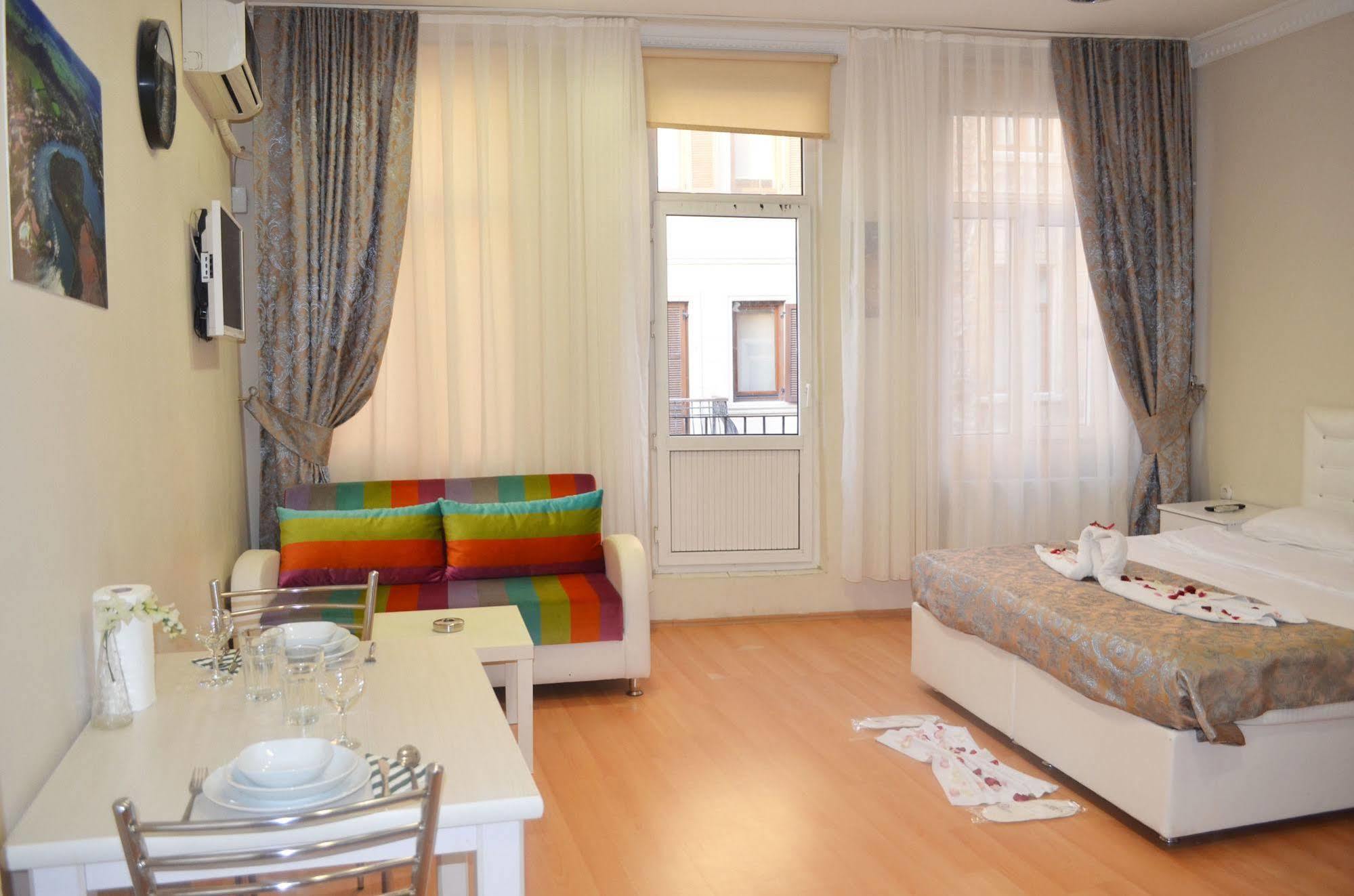 Taksim Tulip Residences & Apart Hotel อิสตันบูล ภายนอก รูปภาพ